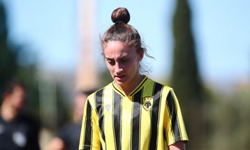 Έντονες διαμαρτυρίες από την ΑΕΚ για τη διαιτησία στο ημίχρονο του αγώνα με τον ΟΦΗ