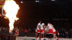 Το εντυπωσιακό βίντεο που έπαιξε στο cube του ΣΕΦ πριν το ματς με την Dubai BC: «Γεννημένος από φωτιά, προορισμένος για δόξα» (vid)