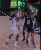 Απίστευτο σκηνικό με τον Φαρίντ - Έκανε τα πάντα χωρίς παπούτσι! (vid)