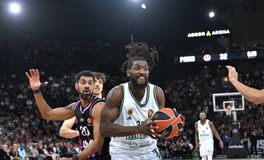 Τρομερή η στατιστική του Φαρίντ στο πρώτο ημίχρονο με την Παρί