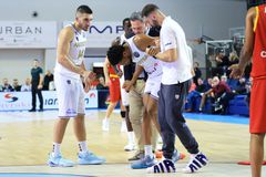 Σοκ στην Καρδίτσα: Στο νοσοκομείο ο Φράνσις Οκόρο μετά από τραυματισμό στο γόνατο