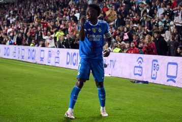 Νέα επεισόδια από τον Βινίσιους: Ειρωνείες σε οπαδούς και αμφισβήτηση στον Τσάμπι Αλόνσο (vid)