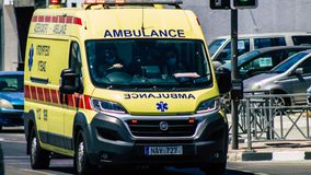 Απίστευτο περιστατικό στην Κύπρο: Ποδοσφαιριστής έμεινε εγκλωβισμένος σε ασθενοφόρο για 30 λεπτά για απίθανο λόγο!