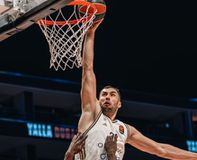 Η Dubai BC «φρέναρε» τον Ερυθρό Αστέρα με πρωταγωνιστή τον Καμένιας!