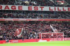 Στα δικαστήρια κατά των οπαδών της προσφεύγει η Λιλ