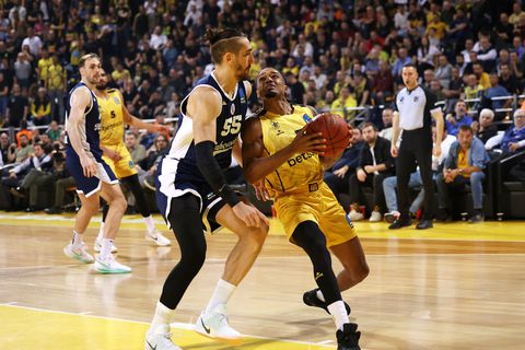 «Εγκλωβίστηκε» στο τέλος ο Άρης και ήττηθηκε από την Μπαχτσεσεχίρ