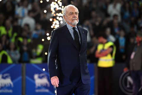 Ντε Λαουρέντις: «Περήφανος για τον Κόντε, ηλιθιότητες τα σενάρια παραίτησης»