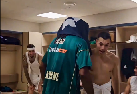 «Τρέλα» Σλούκα για Φαρίντ, τι του φώναζε στα αποδυτήρια (vid)