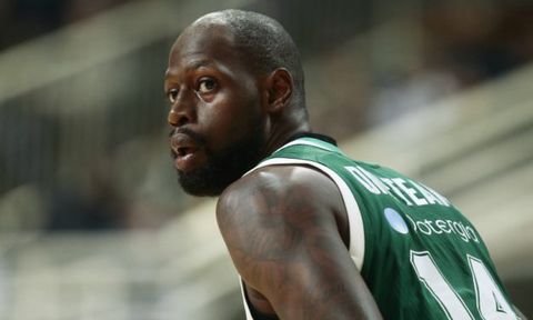 O Γκιστ βλέπει Παρί - Παναθηναϊκό και αποθέωσε Τι Τζέι Σορτς! (vid)