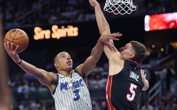 Απίστευτο φινάλε στο Ορλάντο: Ο Μπέιν «σκότωσε» τους Μπλέιζερς με buzzer-beater!