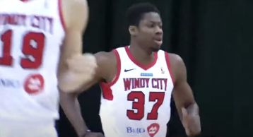 O Κώστας Αντετοκούνμπο ήταν και πάλι πρωταγωνιστής για τους Ουίντι Σίτι Μπουλς (vids)