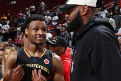 Ο ΛεΜπρόν για τον γιό του: «Ξέχνα τις νίκες και τις ήττες. Κέρδισες το πρωτάθλημα της ζωής»