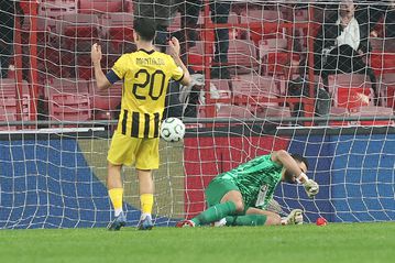 Προβάδισμα για τη Σάμσουνσπορ κόντρα στην ΑΕΚ με αυτογκόλ του Μουκουντί