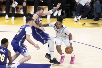 Ο Καστλ οδήγησε τους Σπερς στα ημιτελικά του NBA Cup με ρεκόρ καριέρας