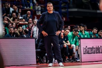 Ο Αταμάν στάθηκε στην άμυνα του Παναθηναϊκού μετά την ήττα από την Αρμάνι