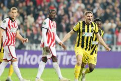 Ο Μαρίν με ένα φοβερό γκολ από απευθείας εκτέλεση φάουλ ισοφάρισε για την ΑΕΚ κόντρα στη Σάμσουνσπορ