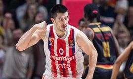 Πάρτι του Ερυθρού Αστέρα με τη Μονακό