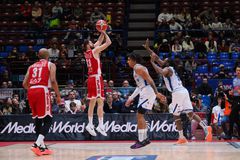 Η Αρμάνι πήρε στο νήμα τη νίκη επί της Ρέτζιο Εμίλια σε ματς-διαφήμιση του μπάσκετ