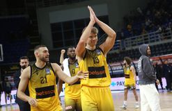 Ο Κουζμίνσκας «φορτσάρει» για το παιχνίδι με τον ΠΑΟΚ