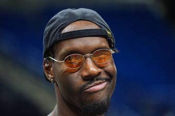 Μήνυμα με… βαλίτσες από τον Χέιζ-Ντέιβις (vid)