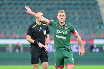 Μπαρίνοφ: «Μιλάμε κατά καιρούς με τον Νίκολιτς»