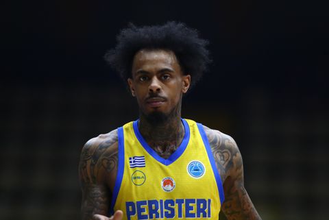 Τάι Νίκολς: Η συγκλονιστική ιστορία ζωής του γκαρντ του Περιστερίου (vid)