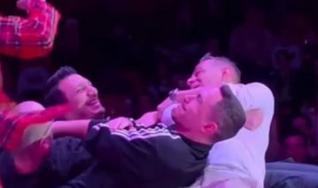 Ο Πετρούνιας έγινε ατραξιόν στο τσίρκο και εντυπωσίασε με τις ακροβατικές του ικανότητες (vid)