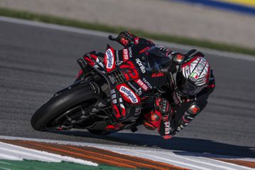 Έμπειρος μάνατζερ του MotoGP ισχυρίζεται: «Η Aprilia έχει ήδη καλύτερη μοτοσυκλέτα από τη Ducati»