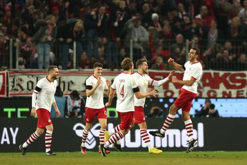 Στάση Κολωνία για την Άιντραχτ (3-0)