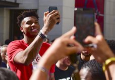 Ο Γιάννης Αντετοκούνμπο συνάντησε τον… Μίκι Μάους