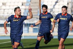 Συνεχίζει απτόητη προς την άνοδο η Καλλιθέα - Νίκη για την Καλαμάτα