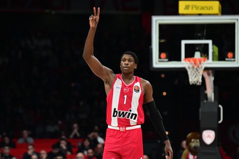 Με Νιλικίνα η 12αδα του Ολυμπιακού κόντρα στον Ερυθρό Αστέρα