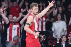 H «βόμβα» του Βεζένκοφ ξέρανε τους Σέρβους στο ΣΕΦ