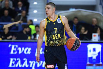 Πρόβλημα στην ΑΕΚ με τον τραυματισμό του Φλιώνη