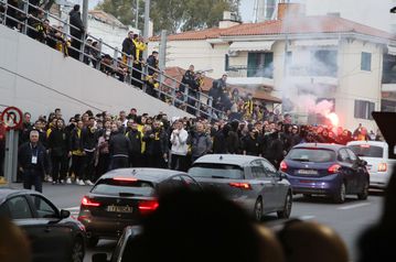 Το ελικόπτερο πάνω από τη Φιλαδέλφεια, ο χαμός στη γέφυρα και τα σταυρωμένα χέρια του Μελισσανίδη (gallery)