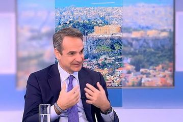 Μητσοτάκης: «Το μπάσκετ είναι πιο... μπροστά απ' το ποδόσφαιρο - Παναθηναϊκός και Ολυμπιακός μπορούν να πάνε Final 4» (vids)