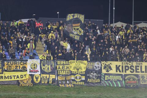 «Κίτρινη» επιδρομή στη Σλοβενία: Οι οπαδοί της ΑΕΚ κατέκλυσαν το γήπεδο της Τσέλιε (Vid)