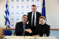 Υπογράφηκε η σύμβαση για τη χρήση του Καυτανζογλείου από τον ΠΑΟΚ (vid)