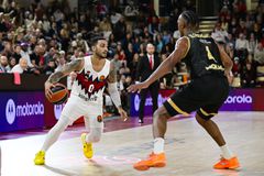 Ο Μάρκους Χάουαρντ μίλησε για τις φήμες αποχώρησης από την Μπασκόνια και το «άγνωστο» προσόν του Μονέκε