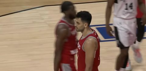 Νέα καλή εμφάνιση και double-double από τον Γιουρτσέβεν: Τα νούμερα του Τούρκου σέντερ (vid)