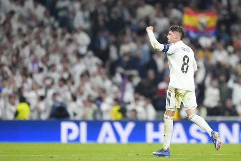 Μια μέρα στο «Bernabeu», ένα παιδί με φανέλα Βαλβέρδε και ένα χατ-τρικ που «έγραψε» ιστορία (vid)