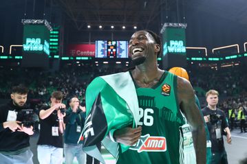 Λεσόρ: «Δεν προσπάθησα να κάνω τον ήρωα - Ευχαριστώ την οικογένειά μου και τον κόσμο του Παναθηναϊκού»