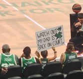 Ο ιδιαίτερος τρόπος που ο γιος του Ματίας Λεσόρ υποδέχθηκε την επιστροφή του πατέρα του στη δράση