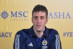 Ο GM της Φενέρ στο Sportal: Οι συζητήσεις με Χέιζ-Ντέιβις, οι σχέσεις με Αταμάν και οι όροι για EuroLeague-NBA Europe