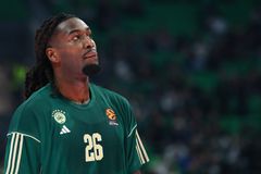 Βασικός ο Λεσόρ - Ανατριχιαστική αποθέωση του Γάλλου στο T-Center για την επιστροφή του! (vid)