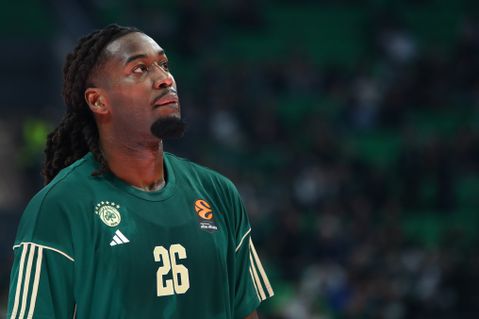 Βασικός ο Λεσόρ - Ανατριχιαστική αποθέωση του Γάλλου στο T-Center για την επιστροφή του! (vid)