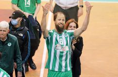 Αποθέωση στον «τελευταίο χορό» του Γιάκομπσεν (vid)