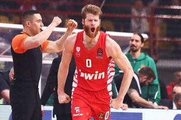 Επίσημο: Ανανέωσε μέχρι το 2027 ο Ουόκαπ με τον Ολυμπιακό! (vid)