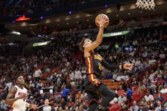 Οι Χοκς νίκησαν τους Χιτ στο Μαϊάμι και παίρνουν θέση στα play offs απέναντι στους Σέλτικς (vids)