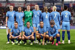 Οι φανέλες της εθνικής Αγγλίας κι Αυστραλίας δεν είχαν ονόματα για ένα συγκινητικό λόγο